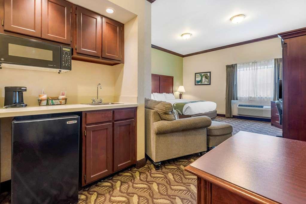 Quality Inn & Suites Zanesville Oda fotoğraf